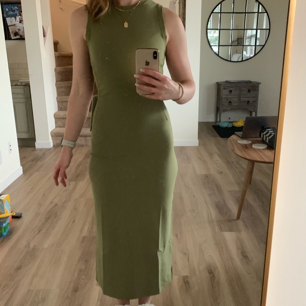 All Aligned Midi Dress